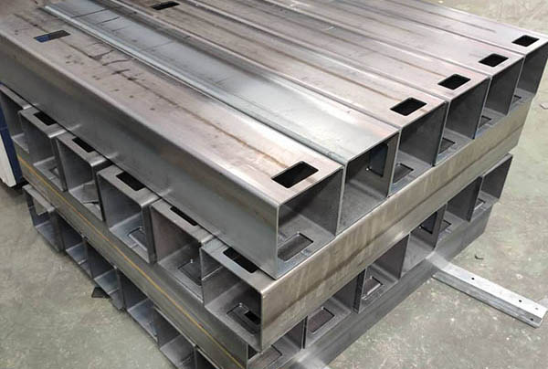 东安大口径无缝方管